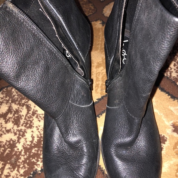 Boots - Picture 3 of 4